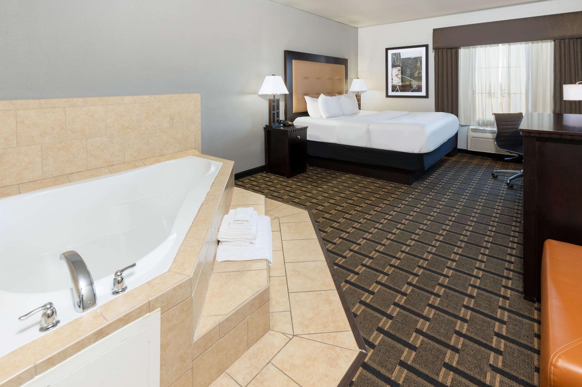 La Quinta By Wyndham Mt. Pleasant Hotel Mount Pleasant Kültér fotó